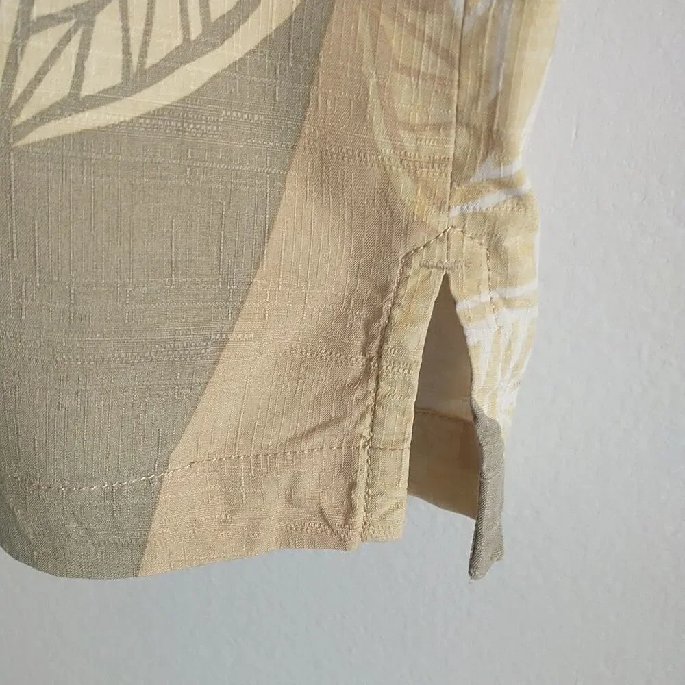 Tommy Bahama good tiny